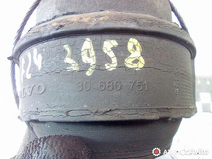 Подушка крепления двигателя Volvo S80 2001