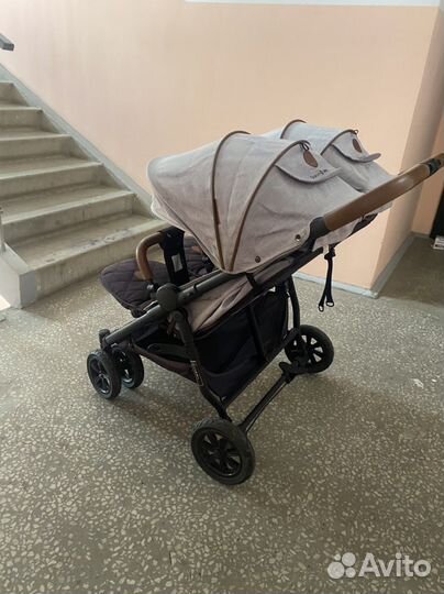 Коляска для двойни