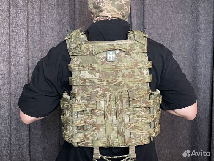 Плитник с подсумками