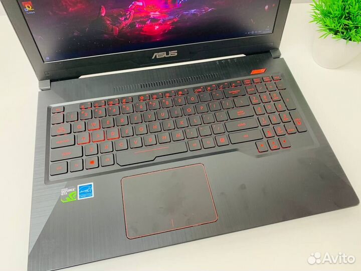 Игровой ноутбук Asus