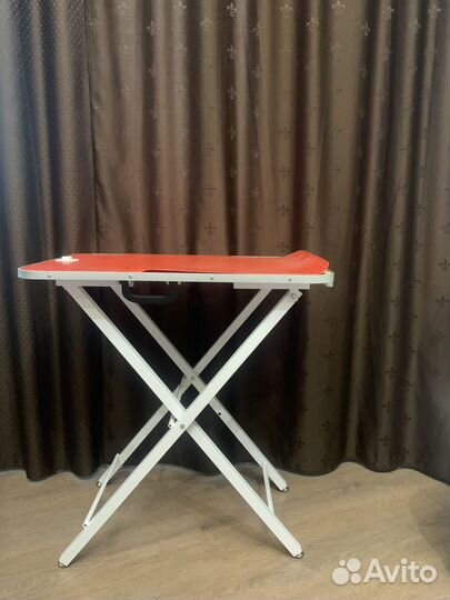 Стол для груминга (отклеилось покрытие)