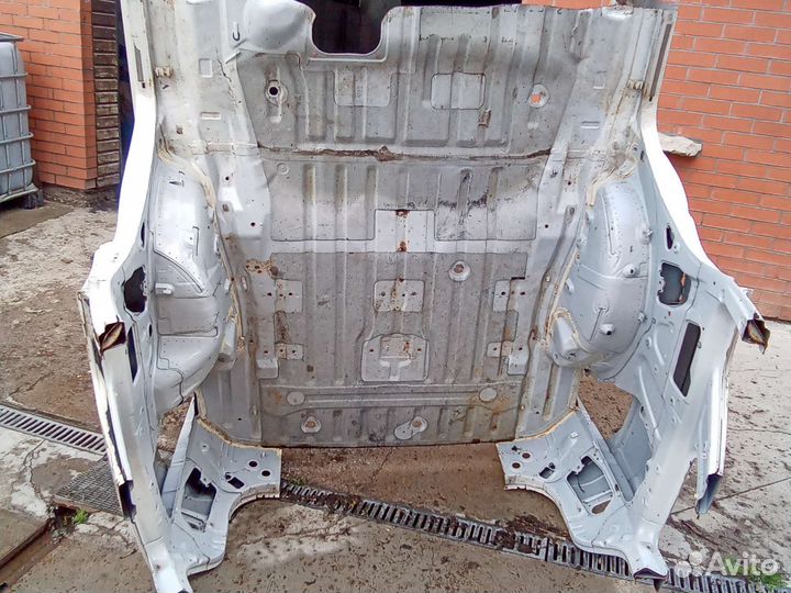 Задняя часть кузова тайота ибсум 10 кузов