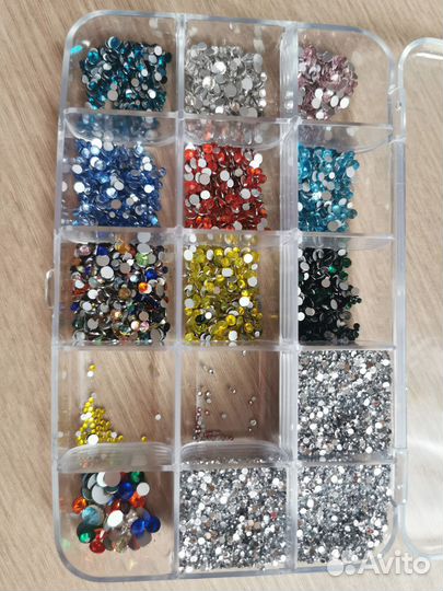 Стразы для рукоделия или маникюра