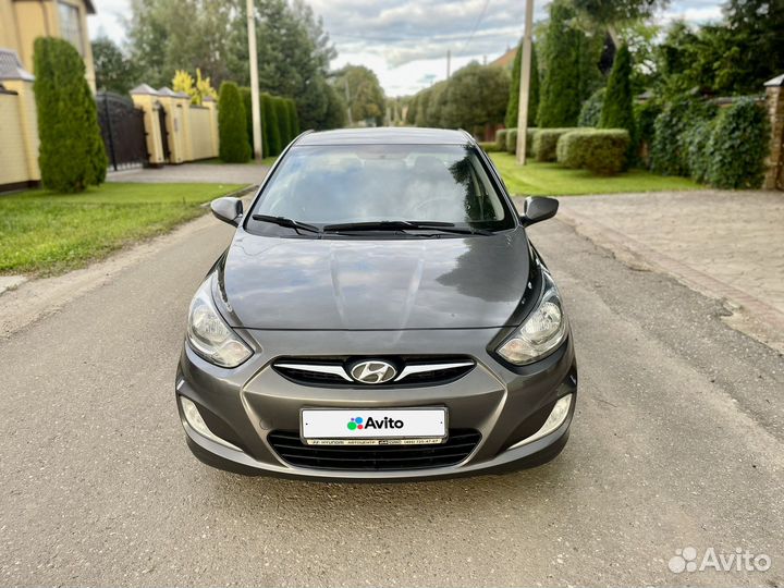 Hyundai Solaris 1.6 AT, 2012, 197 800 км