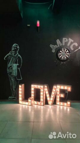 Буквы love с лампами для фото в стиле loft