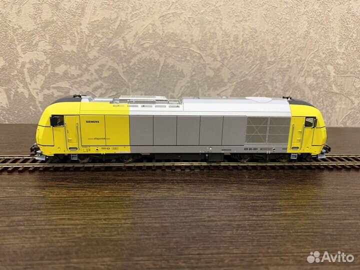 Локомотив Roco HO 1/87