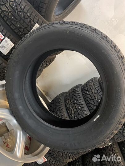 Tigar Ice 205/60 R16 96T