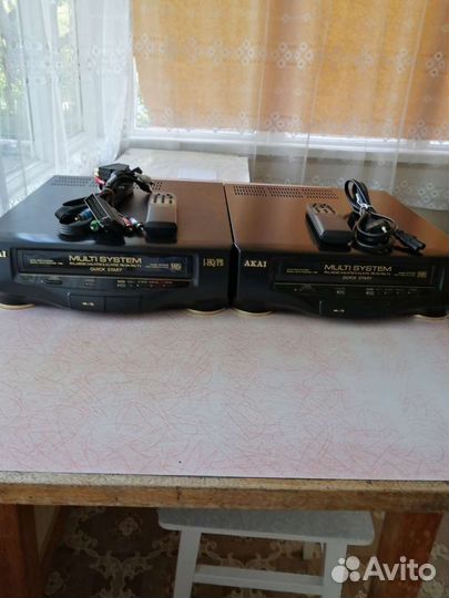 Видеоплеер akai-R150