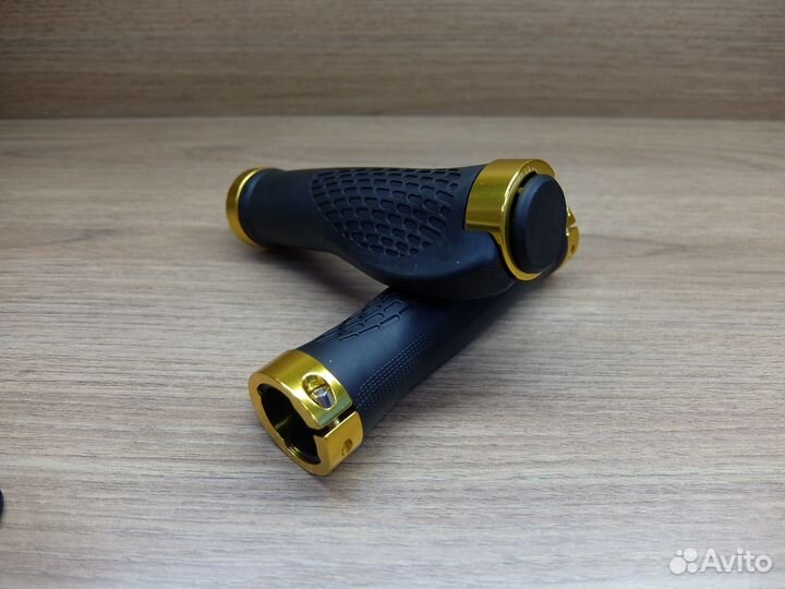 Грипсы велосипедные Ergonomic с фиксаторами