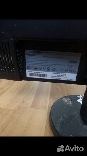 Монитор Samsung syncmaster