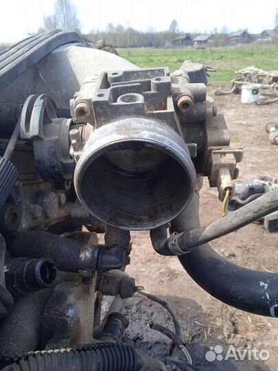 Двигатель по частям peugeot 406 XFZ (ES9J4)