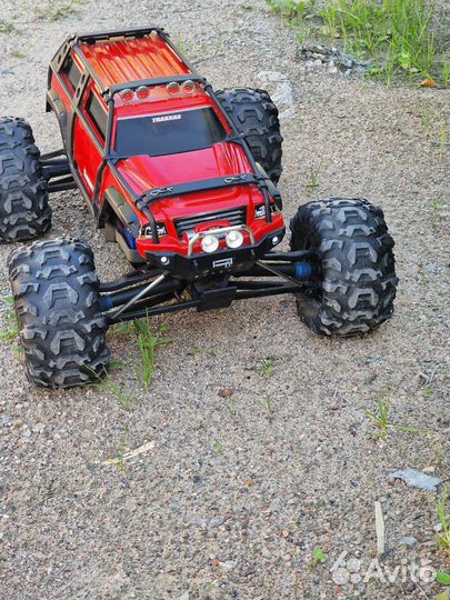 Радиоуправляемая машина traxxas Summit 1:10 4WD