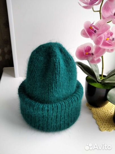 Шапка ручной вязки
