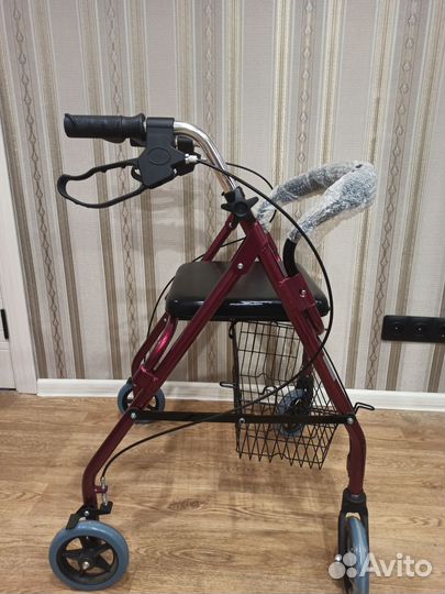 Ходунки для инвалидов(Ролляторы)