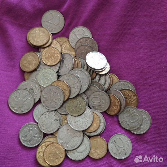 Монеты разные:разных лет и номинала