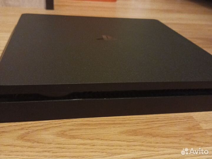 Sony PS4 slim