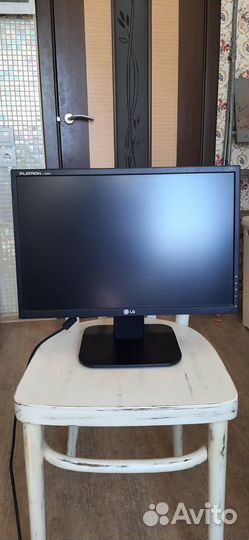 Монитор LG Flatron L192WS