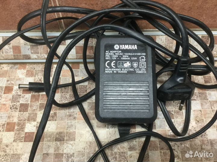 Адаптеры/блоки питания/трансформаторы