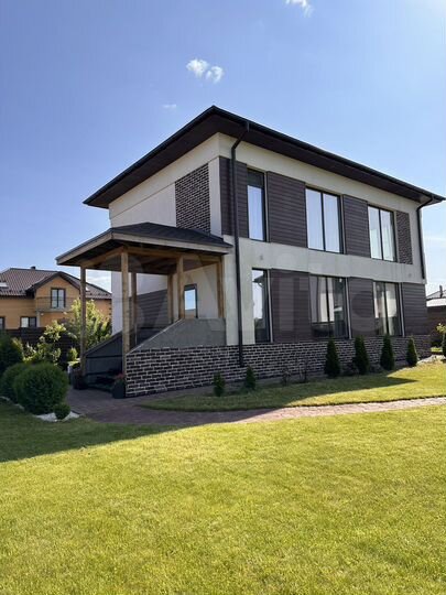 Дом 180 м² на участке 9,3 сот.