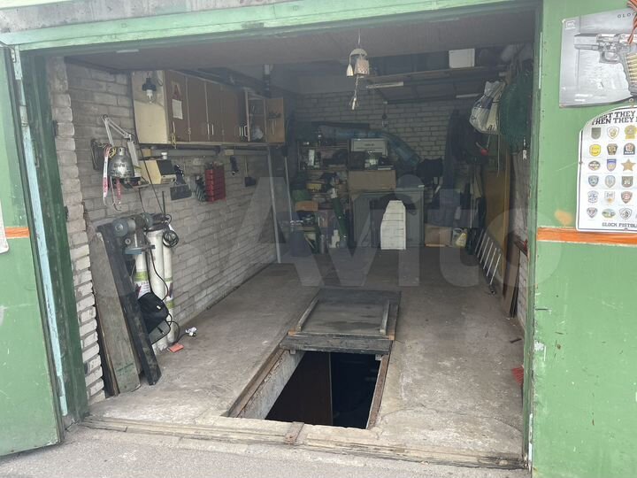 Гараж, > 30 м²