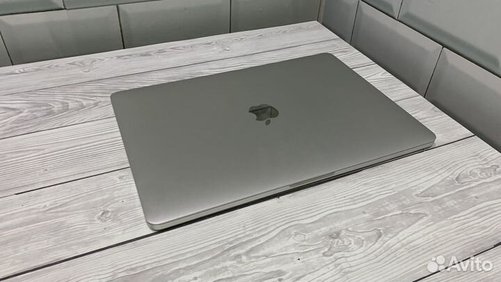 MacBook Pro 13” 2019 — i5, 8/256, 278 циклов