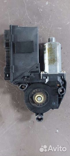 Моторчик стеклоподъёмника передний левый Audi A8 D