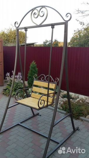 Детские качели уличные