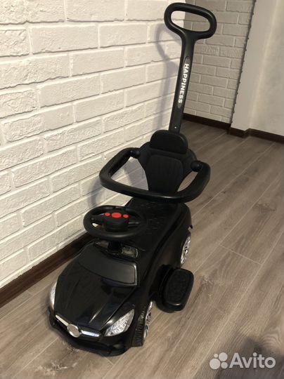 Машинка каталка толокар с ручкой