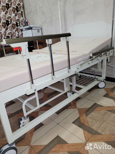 Медицинская кровать для лежачих больных