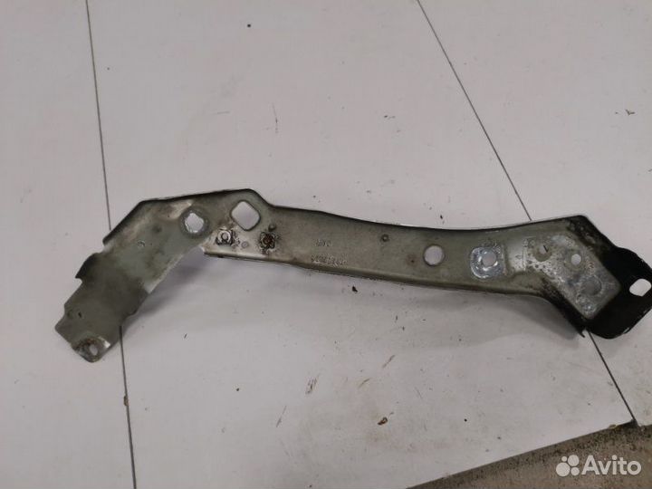 Рамка радиатора передняя правая Renault Fluence 1