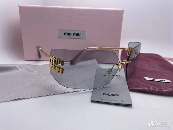 Солнцезащитные очки женские miu miu