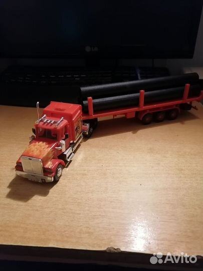 Модель грузовика