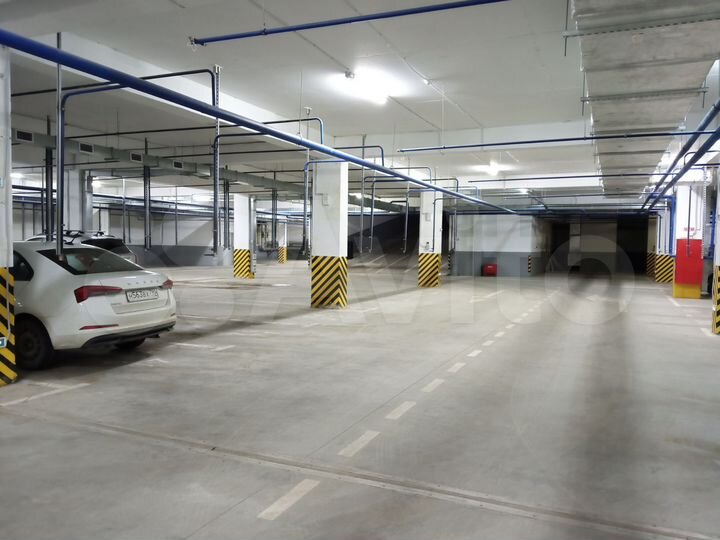 Машиноместо, 14 м²
