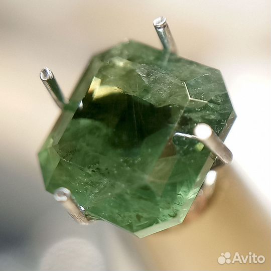 Зеленый Корунд Сапфир 2,06 ct. (Арт. 492)