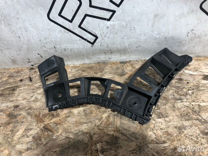 Кронштейн бампера задний правый Volkswagen Tiguan