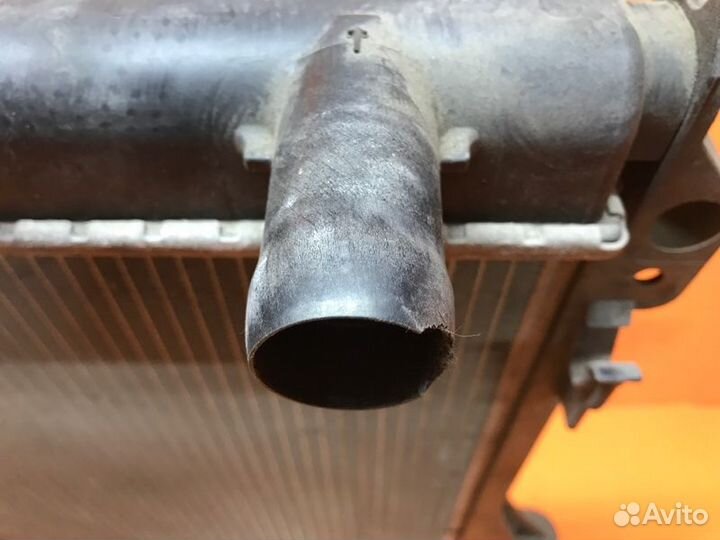 Радиатор основной Hummer H3 3.5 2006