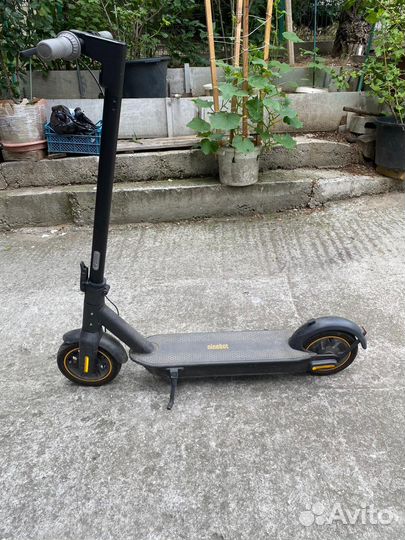 Электросамокат ninebot kickscooter max g30