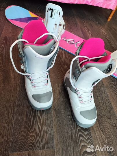 Сноуборд комплект с креплениями и ботинками