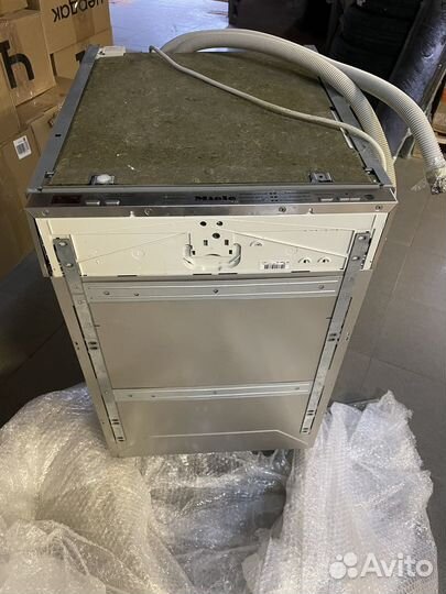 Встраиваемая посудомоечная машина