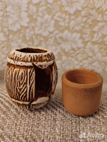 Для аквариума бочка и держатель водорослей