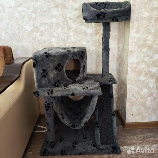 Домик для кошки с когтеточкой бу