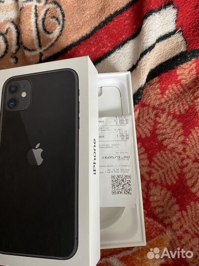 Телефон iPhone 11