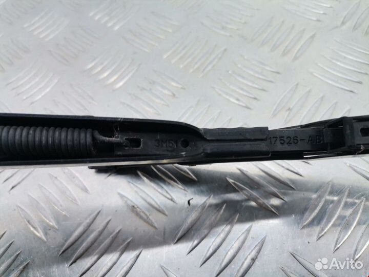 Щеткодержатель задний Ford Focus 2 2008 1578778