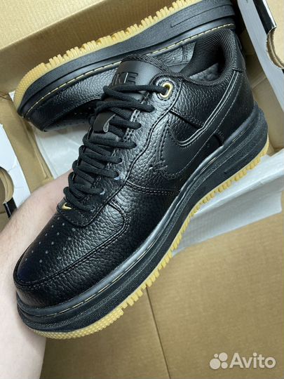 Nike Air Force 1 Luxe с мехом, черные