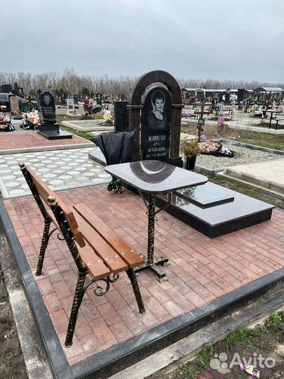 Столик на могилу