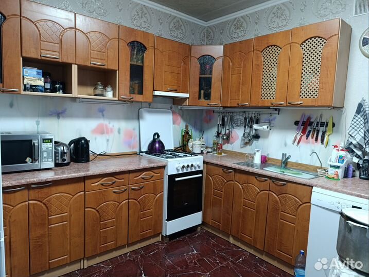 Кухонные гарнитуры с вытяжкой бу