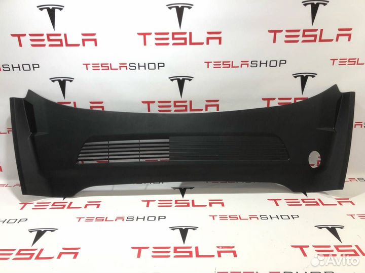 Подкапотный пластик бокса Tesla Model Y 2021