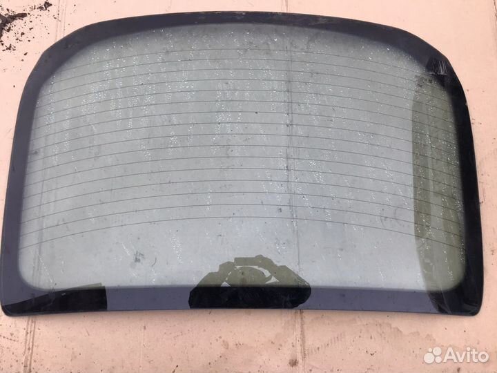 Стекло заднее Ford Focus 3 Седан