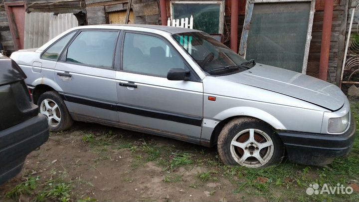 Запчасти для Пассат Б3