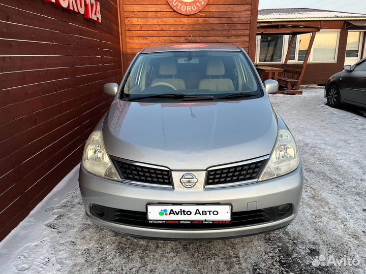 Nissan Tiida 1.5 AT, 2004, 210 000 км